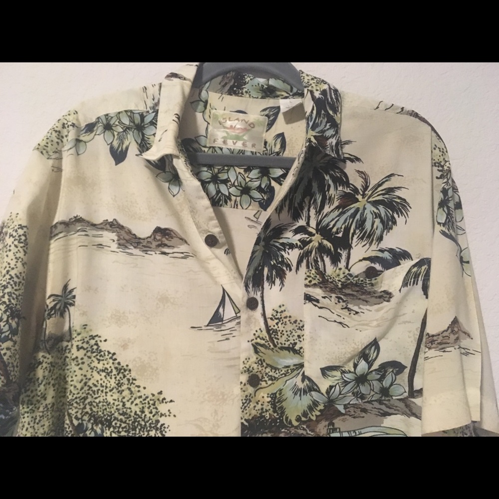 Hawaiian Button Up Shirt